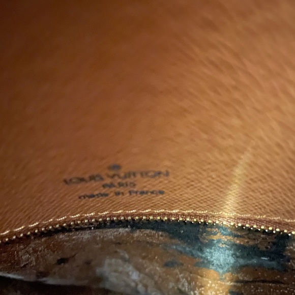 Louis Vuitton Monogram Tote Bag - Picture 3 of 6